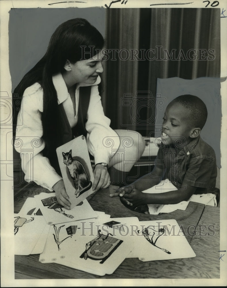 1971 Press Photo Tulane speech pathology student Marjorie Fleck with student - Historic Images