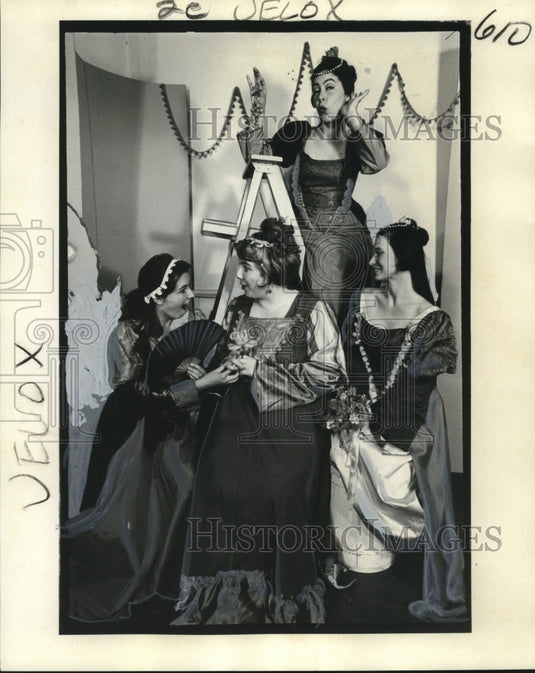 Press Photo Free Public Theatre's production of "Much Ado About Nothing" - Historic Images