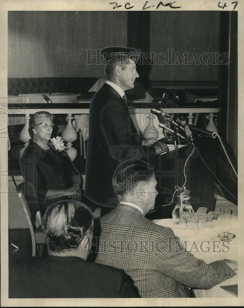 1968 William E. Galbraith, American Legion Natl. Comm. with press-Historic Images