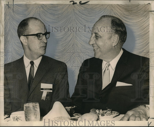 1963 Press Photo Pierre Martineau & Warren Forstall, Advertising Club meeting-Historic Images