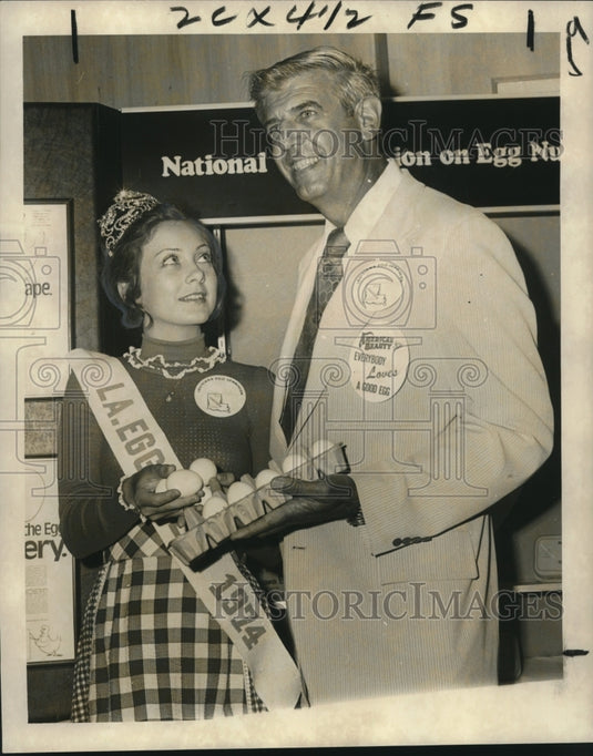 1974 Press Photo Louisiana's Egg Queen Kathryn Hanks and Charles W. Frank Jr. - Historic Images