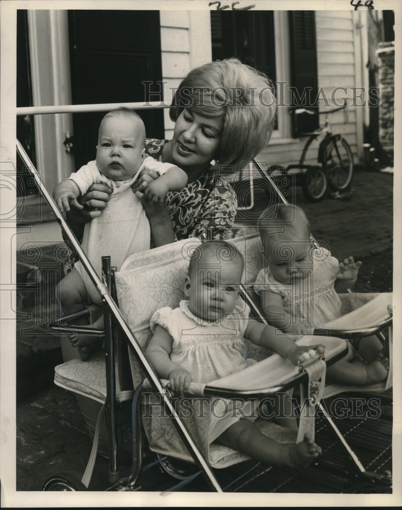 1963 Press Photo Deanne Fitzpatrick with Triplets Frederick, Margaret &amp; Shannon-Historic Images