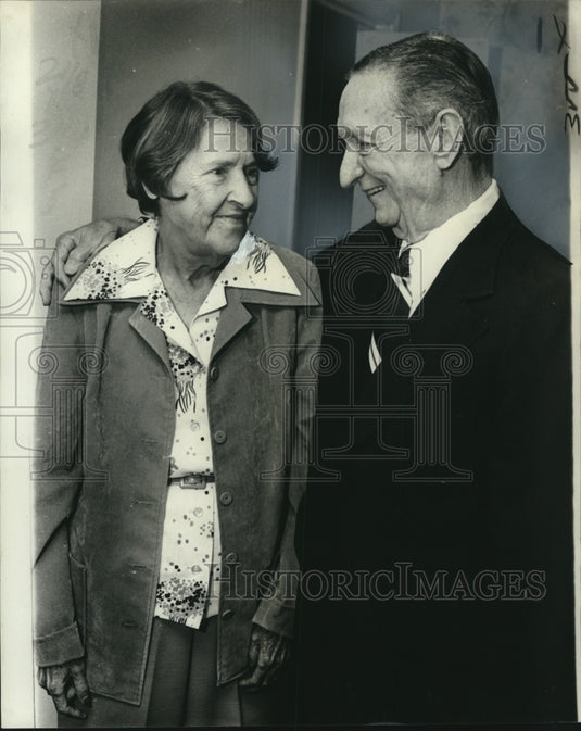 1976 Press Photo Mr and Mrs. G.F. Foley Sr. celebrate golden anniversary - Historic Images