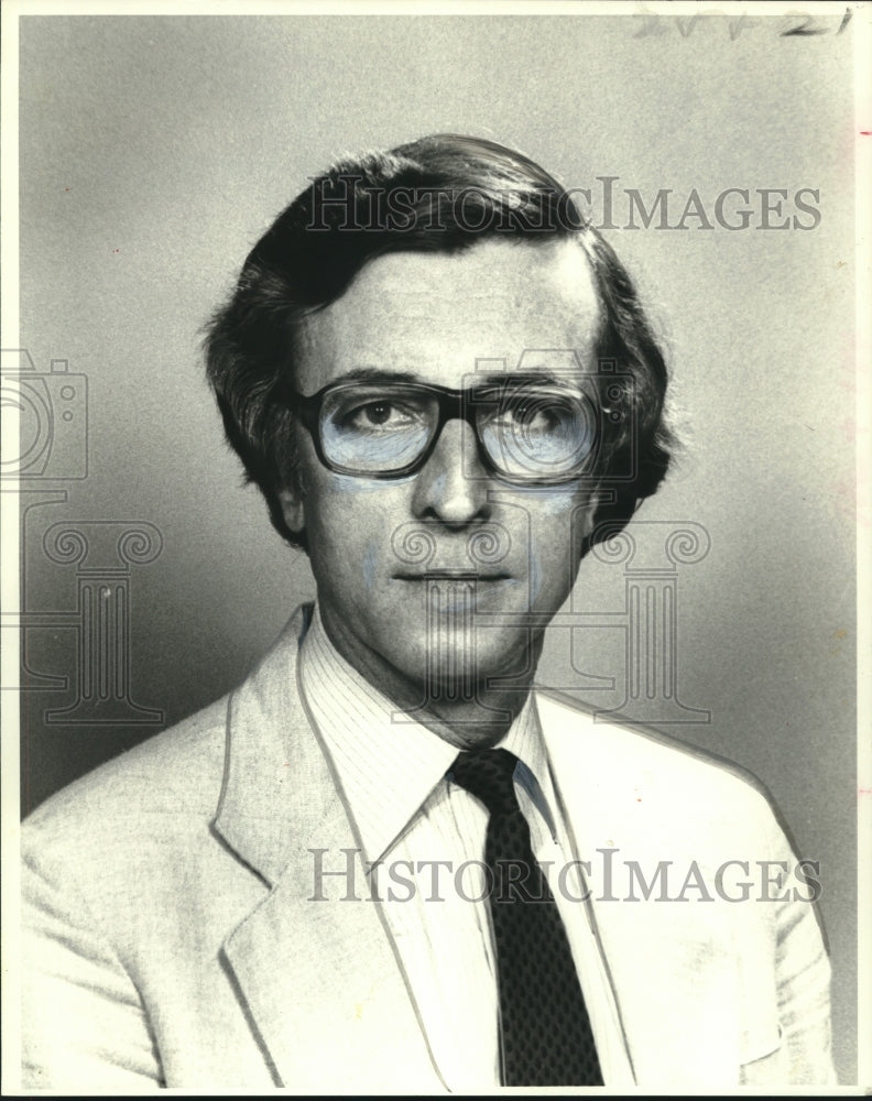 1987 Press Photo Frank Gagnard, amusement editor Times Picayune - noo19181 - Historic Images