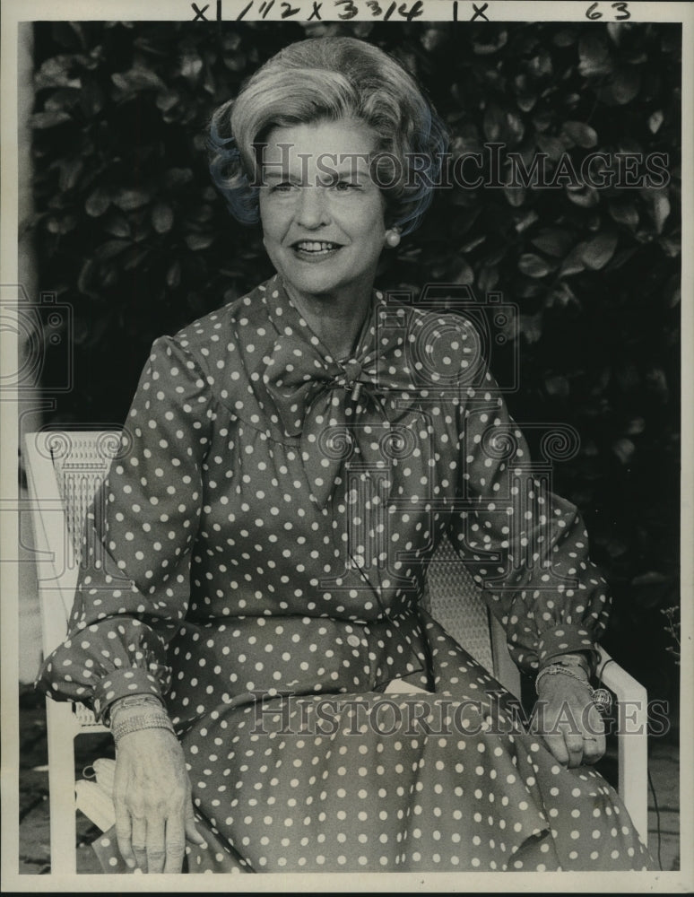 1976 Press Photo Mrs. Gerlad R. Ford in &quot;Bicentennial Minutes&quot; Airing on CBS - Historic Images