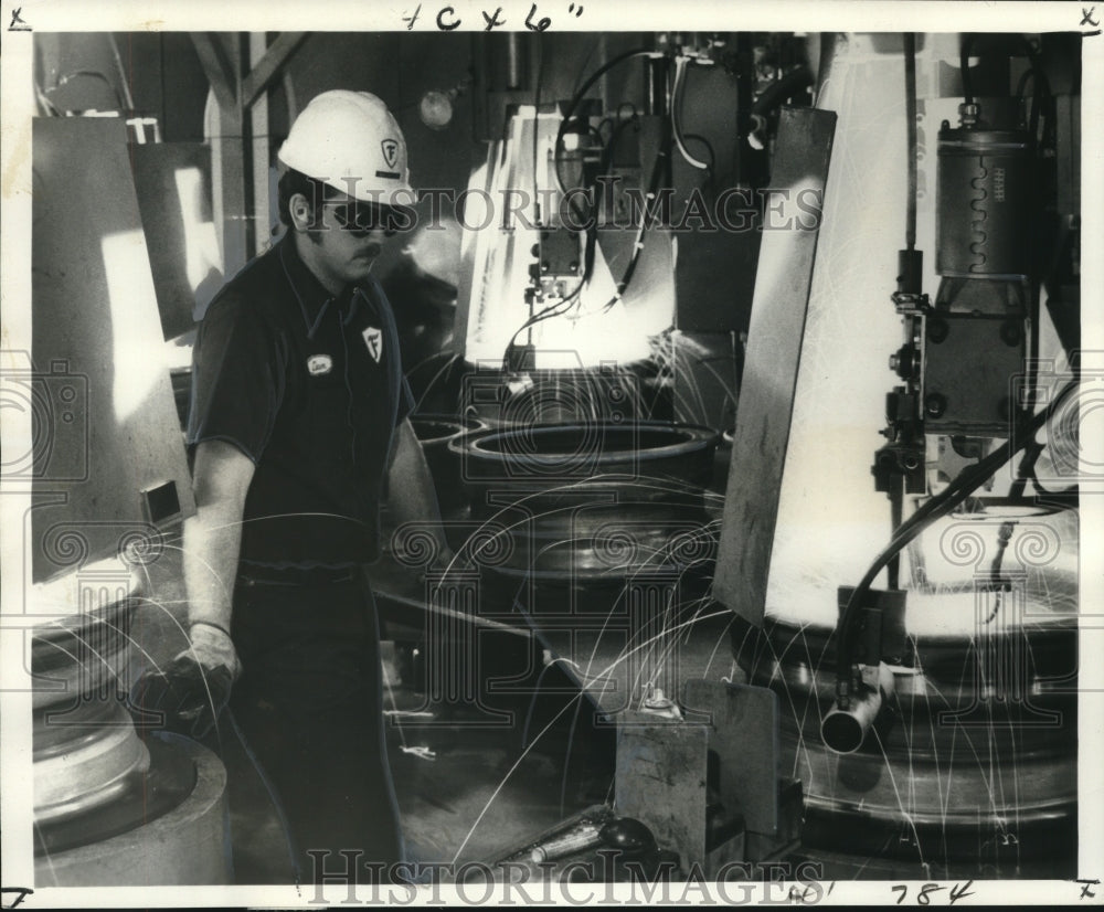 1975 Press Photo Firestone Steel Products Company&#39;s new plant in Henderson - Historic Images