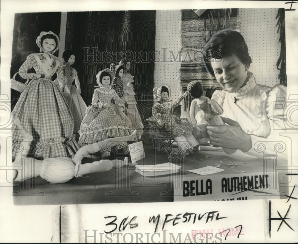 1975 Press Photo Bella Authement of Chauvin Worker Carving a Doll - noo19454 - Historic Images