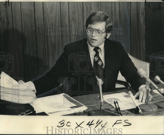 1975 Press Photo Criminal Sheriff Charles Foti at a news conference - noo19512 - Historic Images