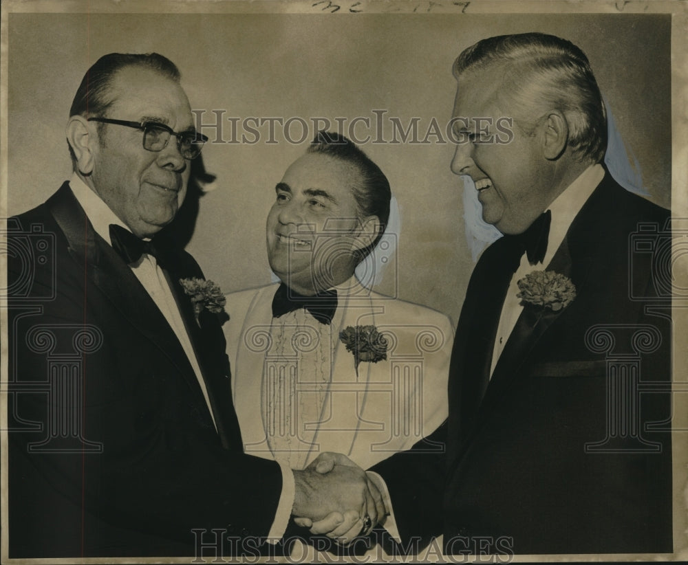 1972 Press Photo Mississippi Valley World Trade Conference Attendants - Historic Images