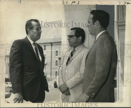 1969 Group discusses the state's welfare program at meeting-Historic Images