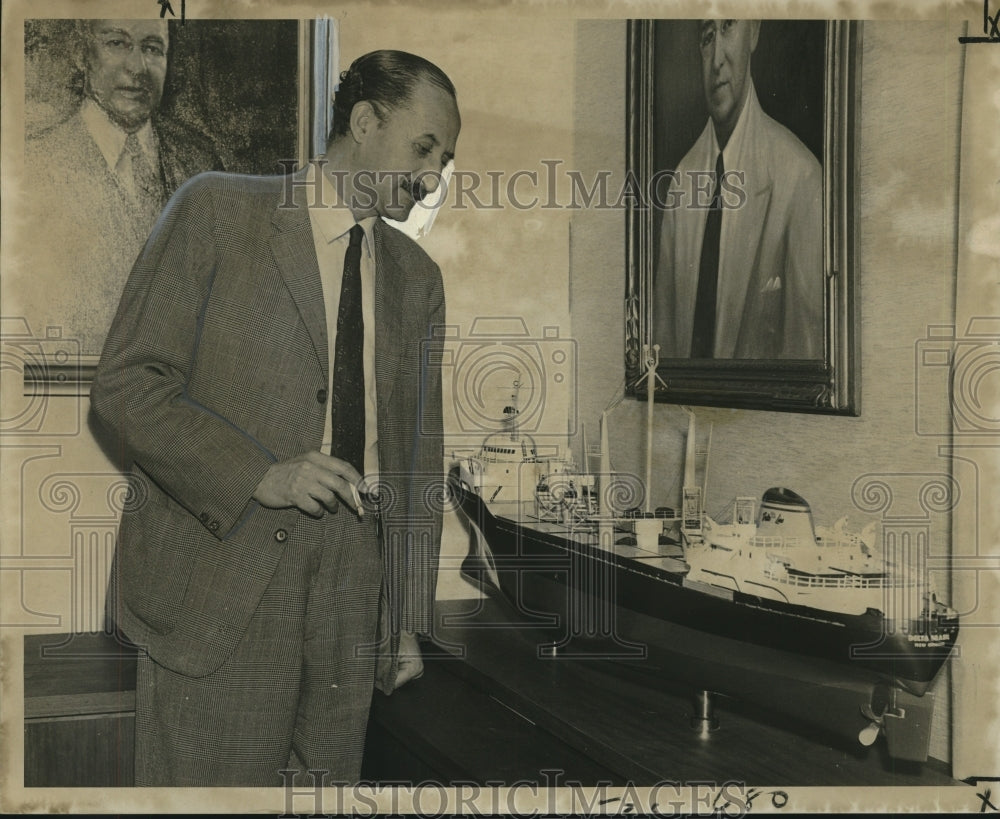 1969 Ing. Jorge Frias, general administrator for ports of Argentina - Historic Images