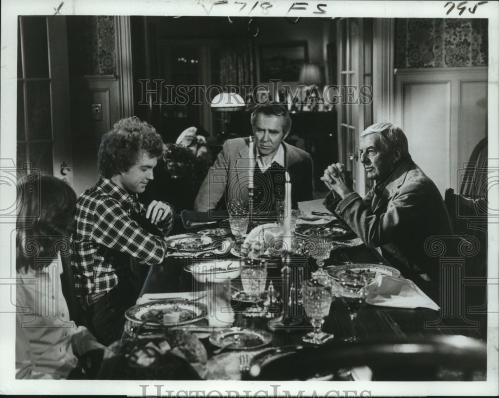 1978 Press Photo Cast of &quot;Family&quot; - &quot;The Covenant&quot; in Dinner Table Scene - Historic Images