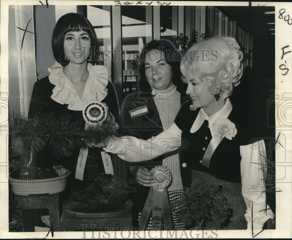 1973 Flower Show Award Recipients Mrs. Hoerner, Bordelon and Fransen - Historic Images