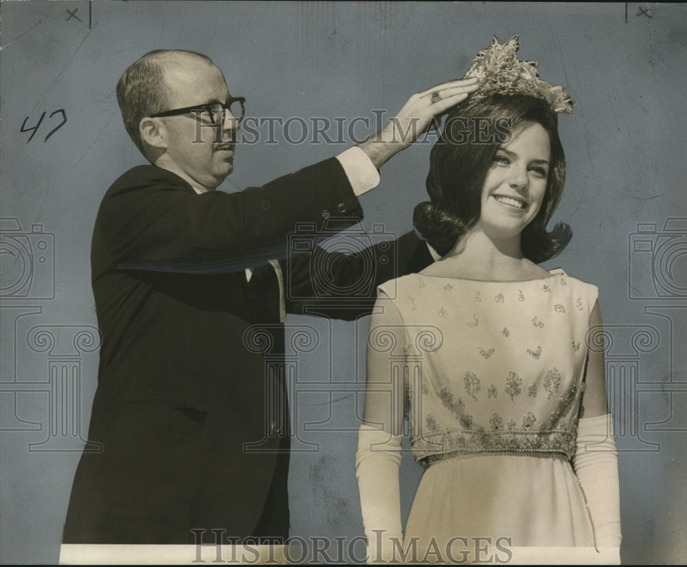 1965 Rice Festival Queen Dianne Everett and T. Barret Harrington-Historic Images