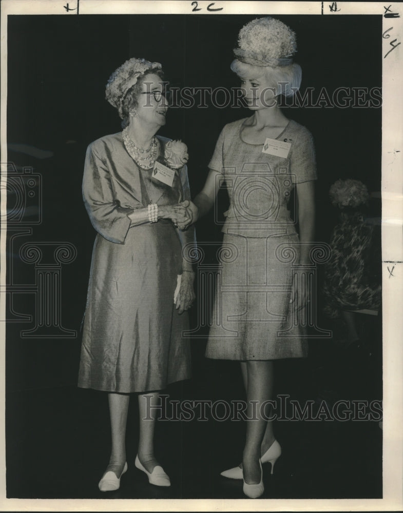 1965 Press Photo Delegates at General Federation of Women&#39;s Clubs Convention-Historic Images