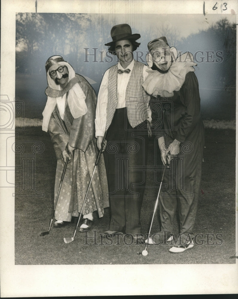 1957 Press Photo Mildred Glover, Mrs. A.D. Geoghegan, Mrs. L.B. Graham Play Golf-Historic Images