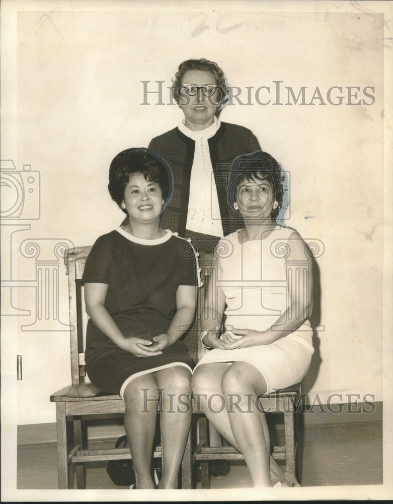 1968 Women of New Orleans Presbytery Leaders Plan Retreat - Historic Images