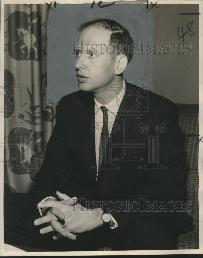 1962 Press Photo Deputy Assistant Secretary of State in New Orleans for Speeches - Historic Images