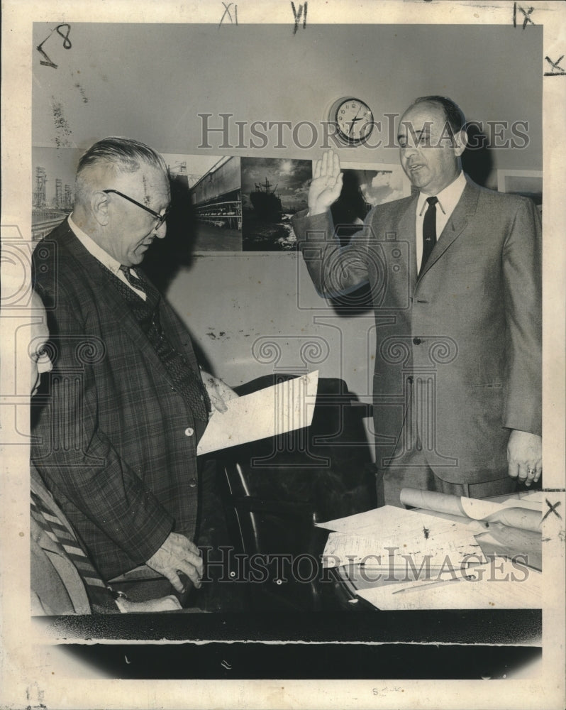 1965 Press Photo J. Melton Garret Sworn in as Dock Board Member, New Orleans-Historic Images