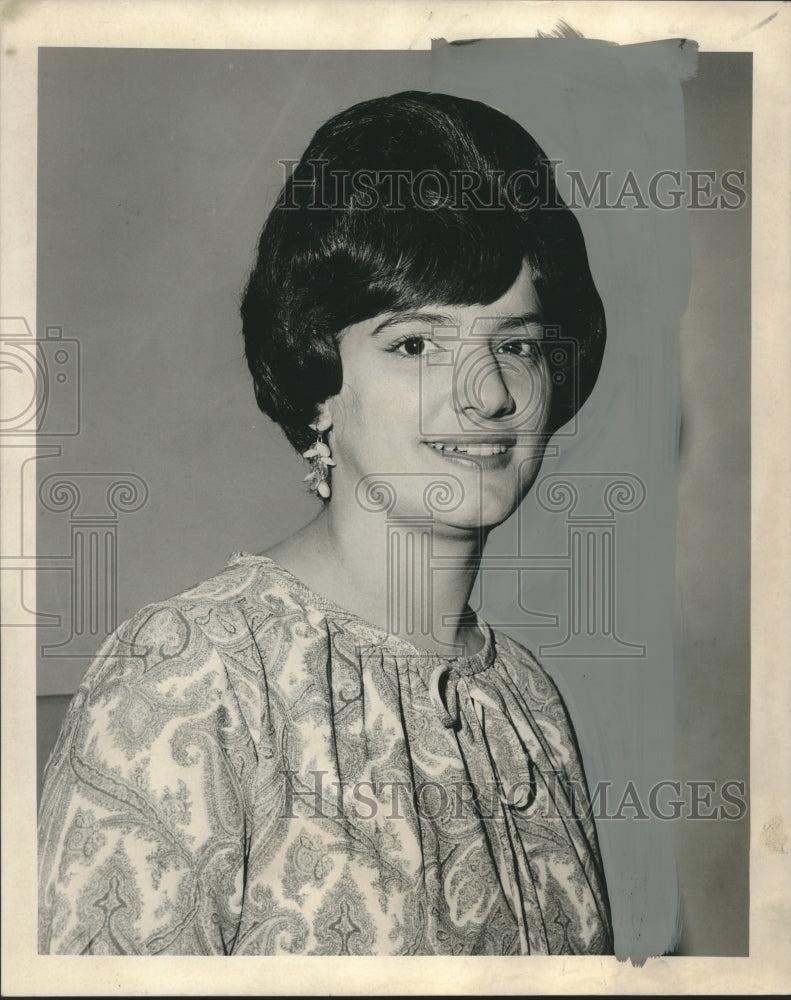 1967 Loyola Faculty Wives Group President Mrs. Charles Gendusa - Historic Images