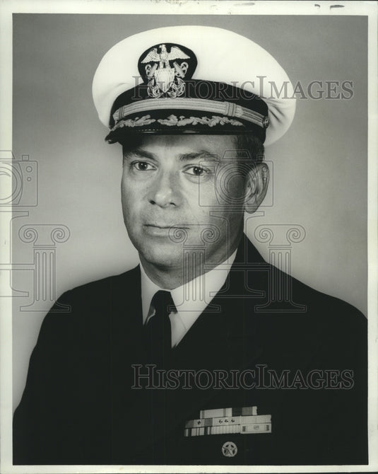 1968 Press Photo U.S. Navy Commanding Officer of the USS Hyman Commander Gamache-Historic Images