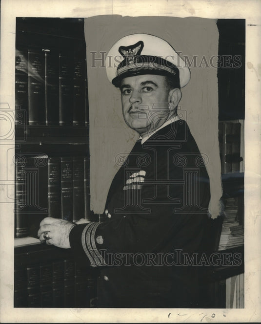 1949 Press Photo Coast Guard Commander Montague Garfield, New Orleans-Historic Images