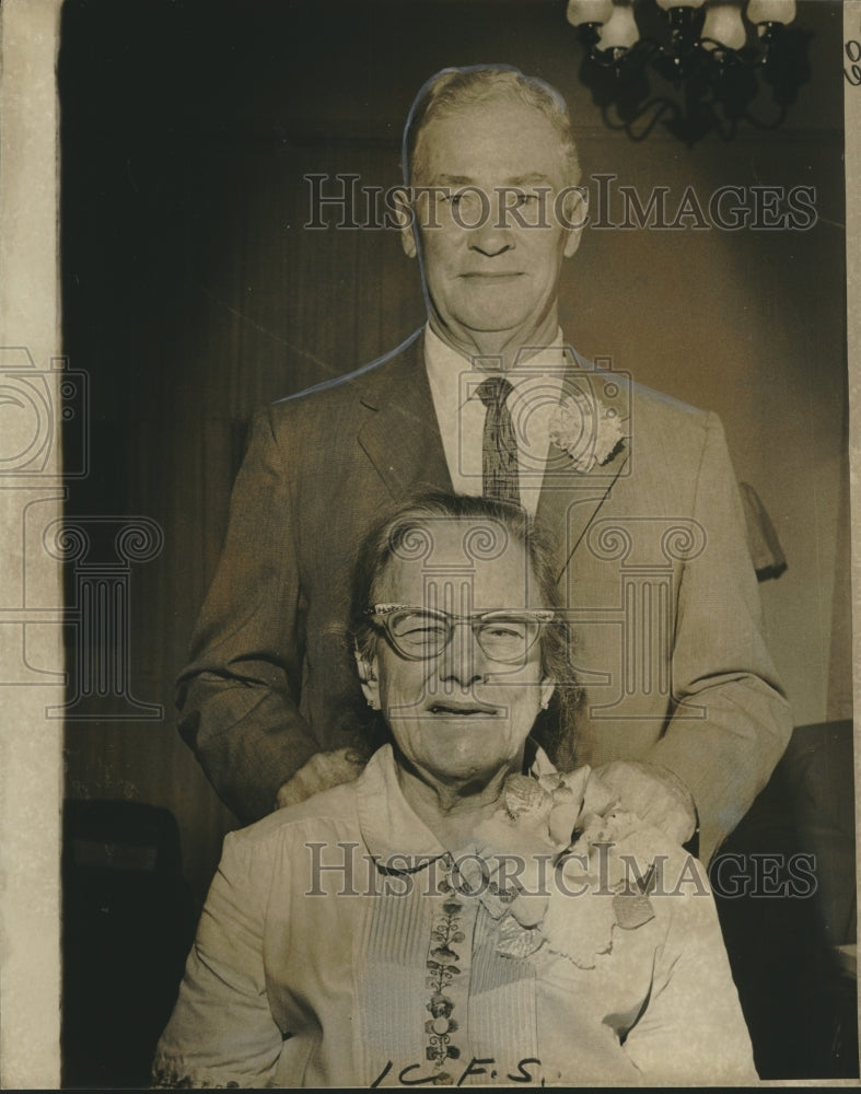 1972 Press Photo Mr. &amp; Mrs. Richard T. Garrity on 50th Anniversary, New Orleans-Historic Images