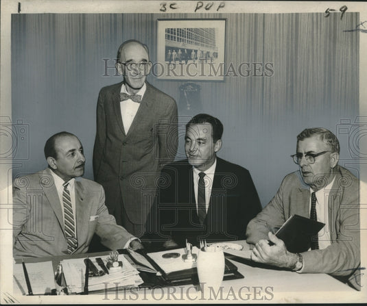 1960 Press Photo Attendants of the Louisiana Mosquito Relief Committee-Historic Images