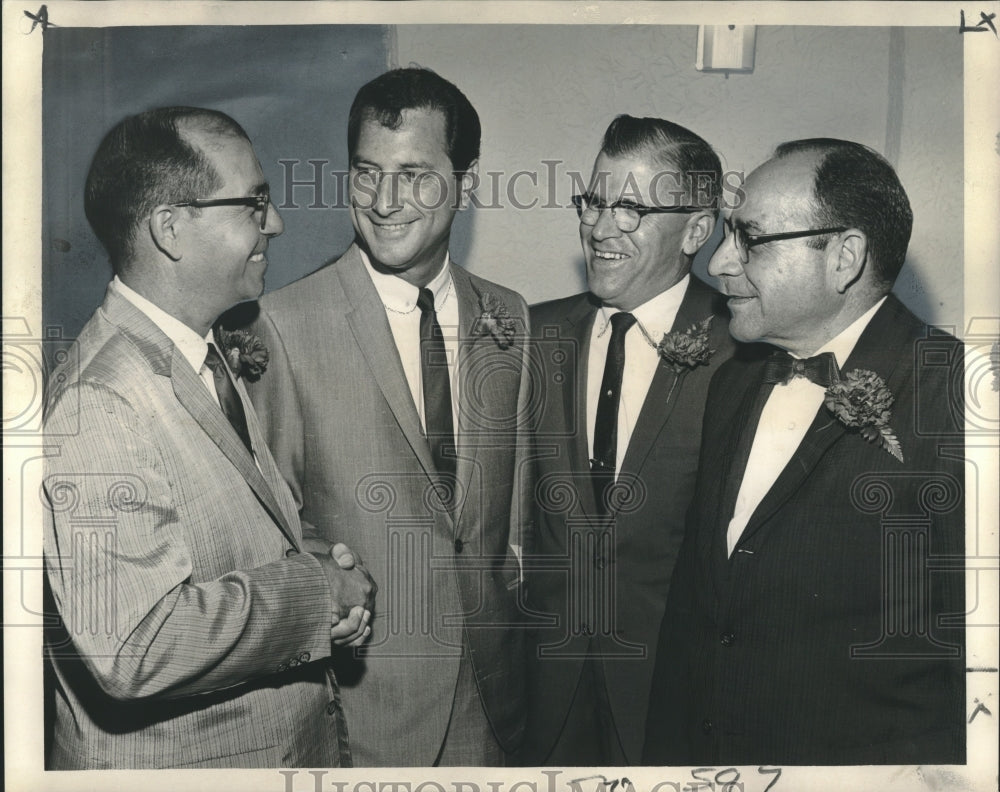 1965 Press Photo Harahan Businessmen's Association President Greets New Officers-Historic Images