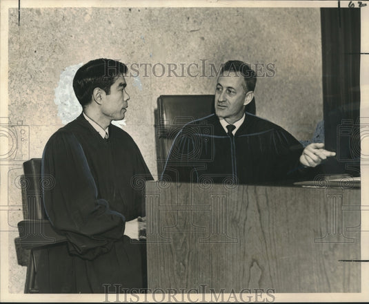 1965 Press Photo Japanese Judge Observes U.S. Judicial Procedure in New Orleans-Historic Images