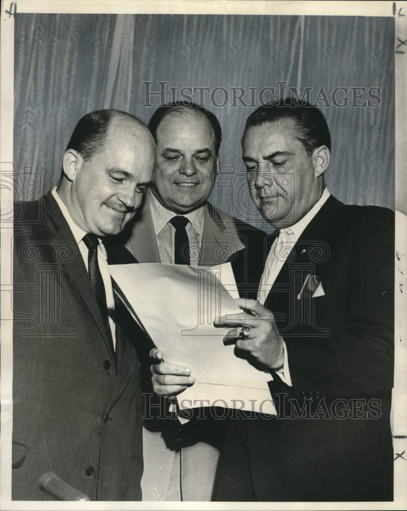 1964 Press Photo Lawyers William Glennon Jr &amp; Alvin Liska with James Fitzmorris - Historic Images