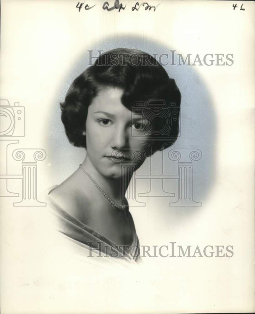 Press Photo Janet Gillen - Historic Images