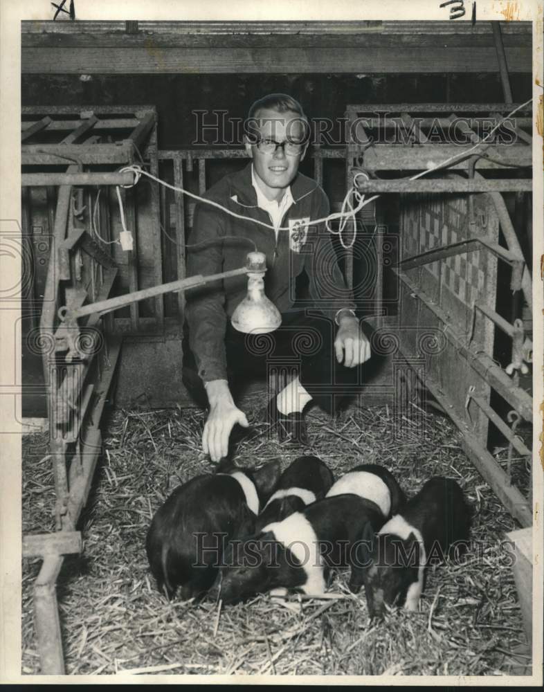 1969 Jackie Smith, Good Provider winner, livestock specialist-Historic Images