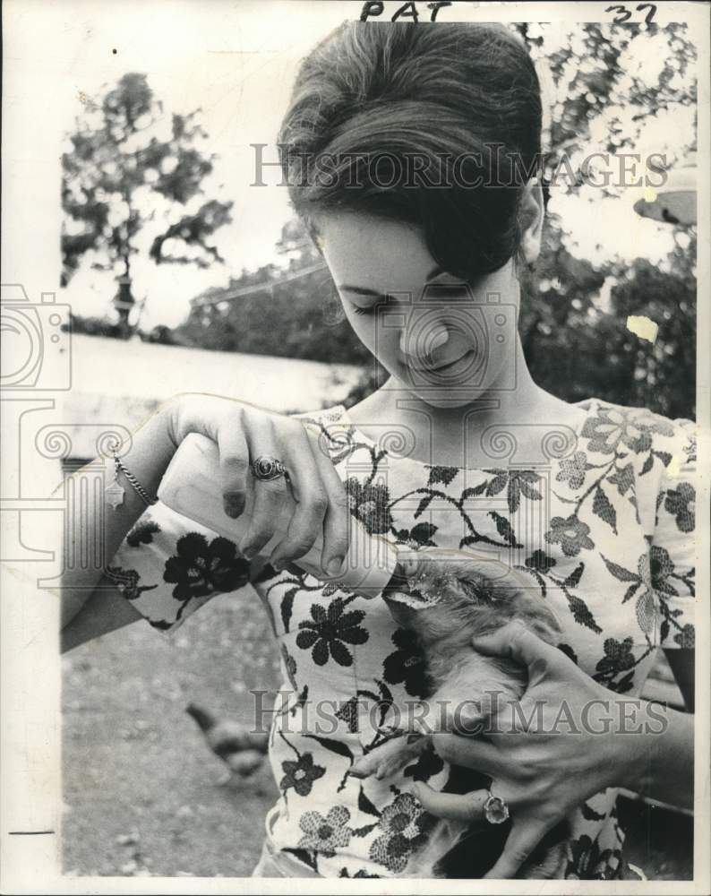 1966 Patsy Johnson of Plaisance, Good Provider Winner, Feeds Piglet-Historic Images