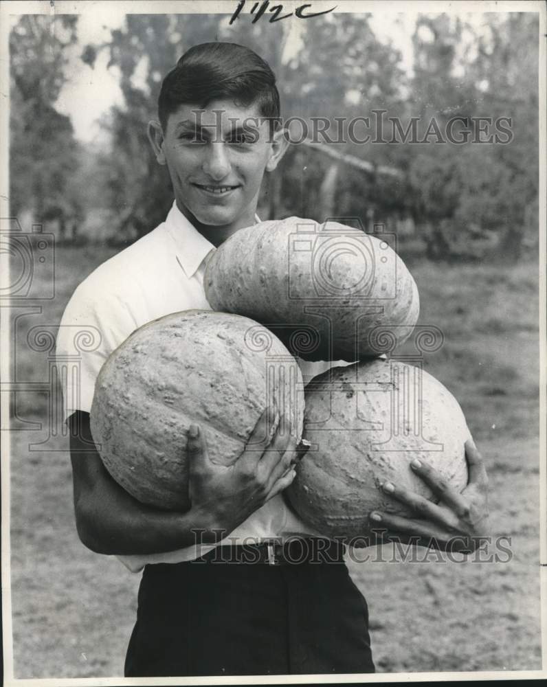 1965 Lannie Degeyter, Good Provider Winner, Pumpkins-Breaux Bridge-Historic Images