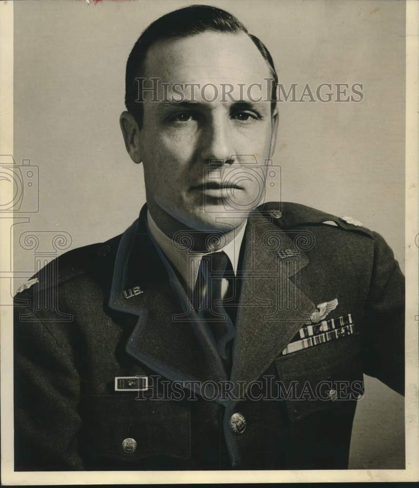 1960 Lt. Col. Clyde Hailes commander 9450th Air Force Recovery Group - Historic Images