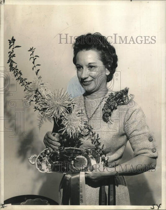 1962 Press Photo Mrs. Edmond T. Gonzales tricolor award winner - noo23824-Historic Images