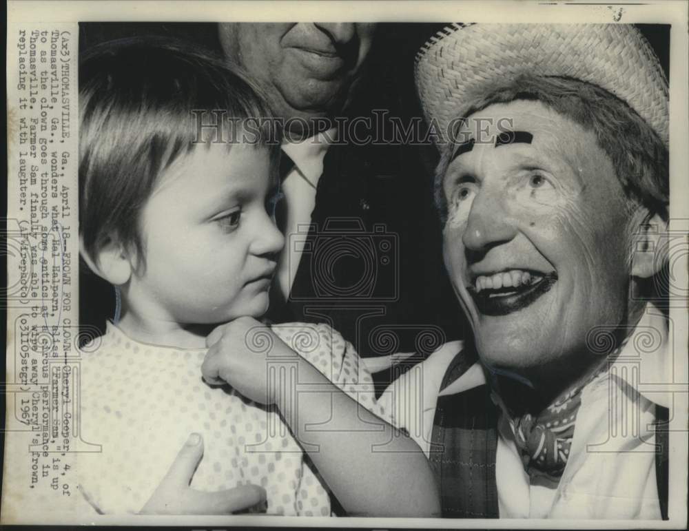 1967 Press Photo Cheryl Cooper with &quot;Farmer Sam&quot; at circus. Thomasville-Historic Images