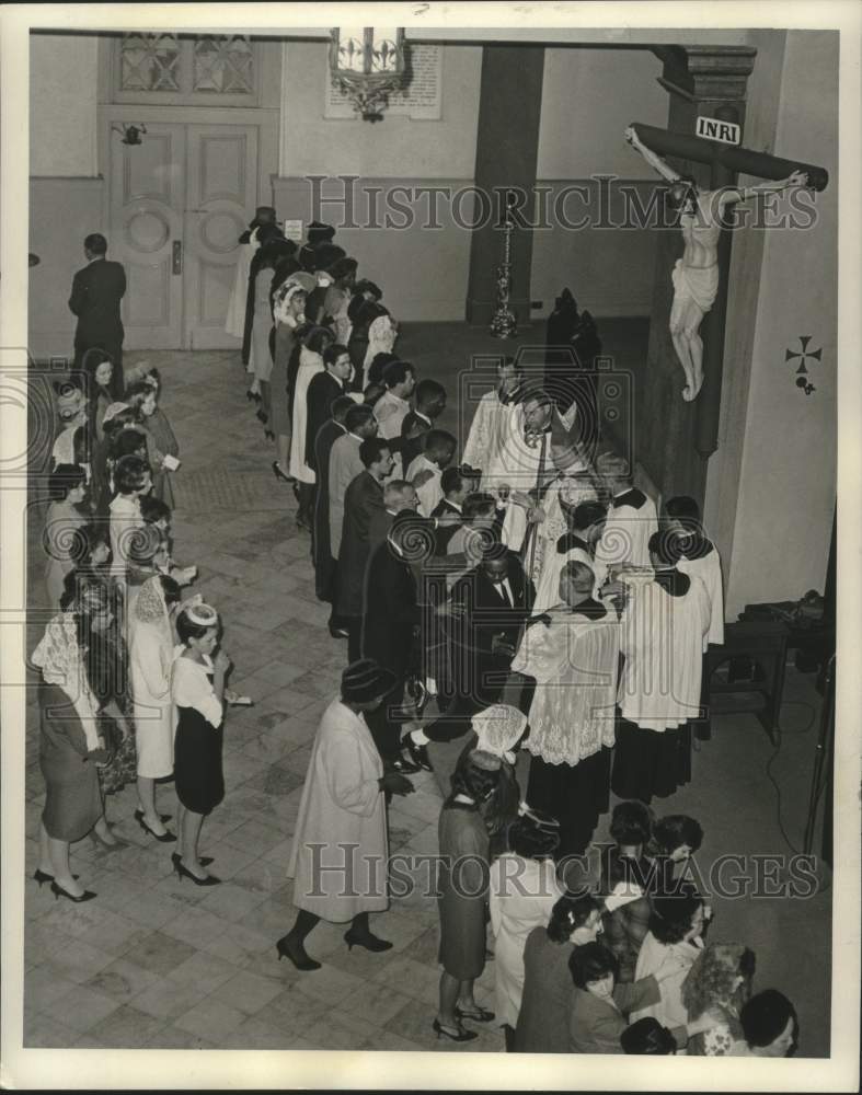 1965 Archbishop Philip Hannan presides over confirmation ceremony - Historic Images