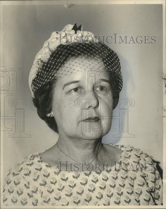 1963 Mrs. Norman Gueno, Literary Study Group of New Orleans - Historic Images