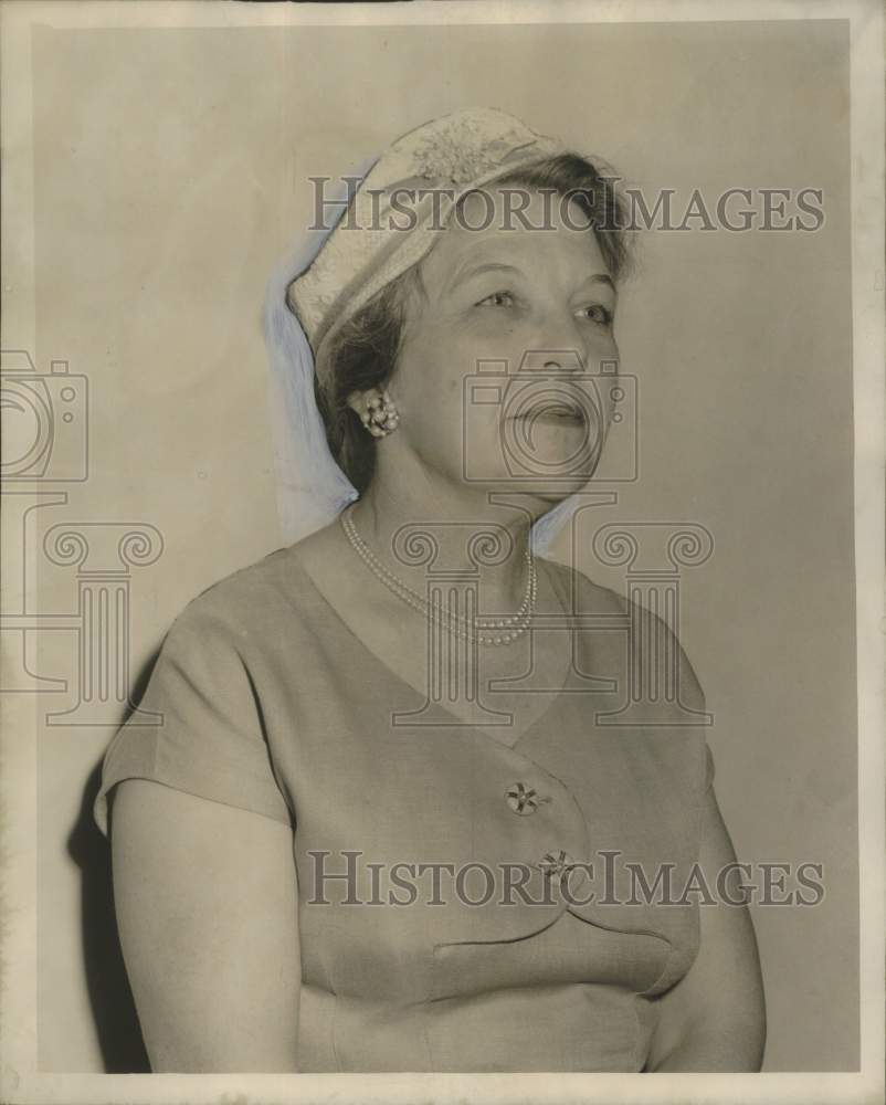 1957 Press Photo Mrs. Albert H. Guillot, President of Green Fingers Garden Club-Historic Images