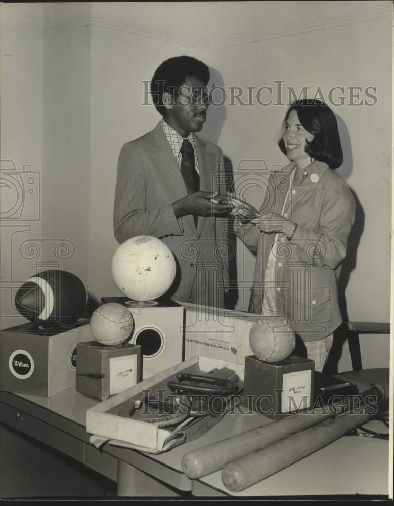 Press Photo St. Bernard Guidance Center Manager Ronald Guidry and Mrs. Bucksbaum - Historic Images