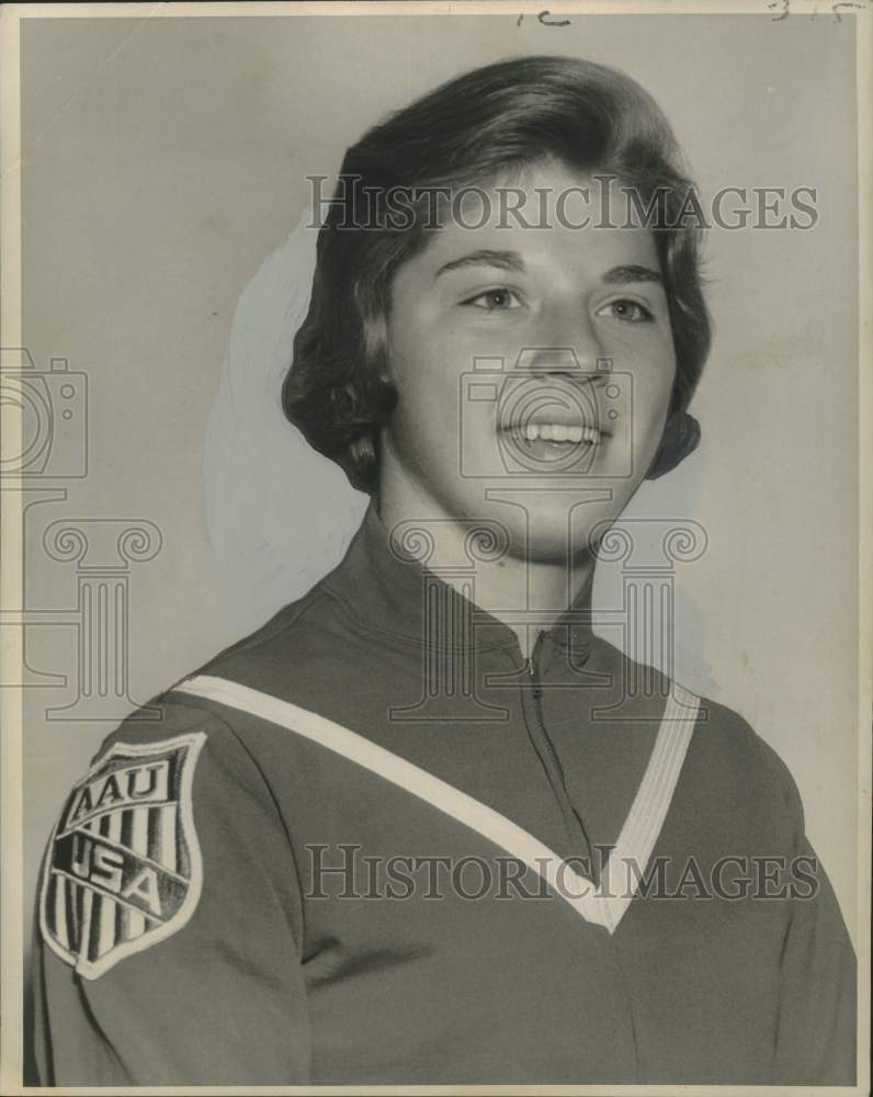 Press Photo Basketball Player Lurline Hamilton of AAU of USA - Historic ...