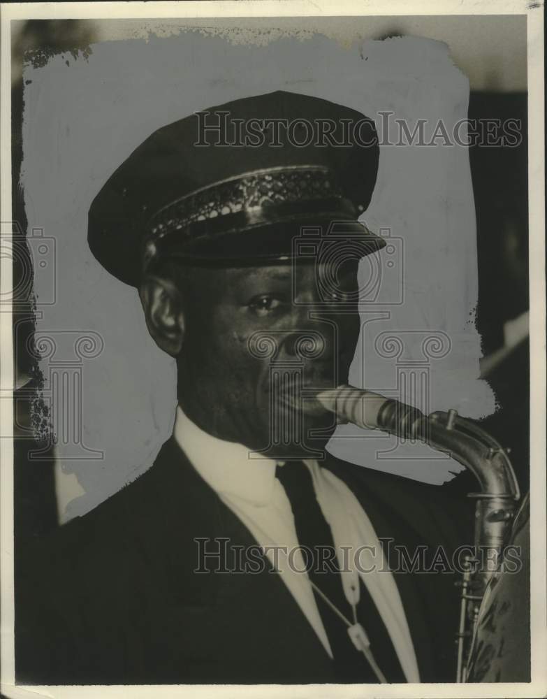 1970 Press Photo Captain John Handy, Musician Saxophone Player - Historic Images