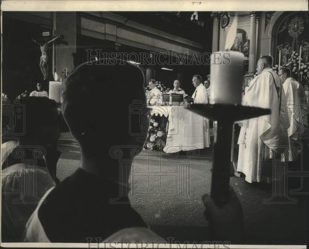 1965 Archbishop Egidio Vagnozzi and Archbishop Philip M. Hannan - Historic Images