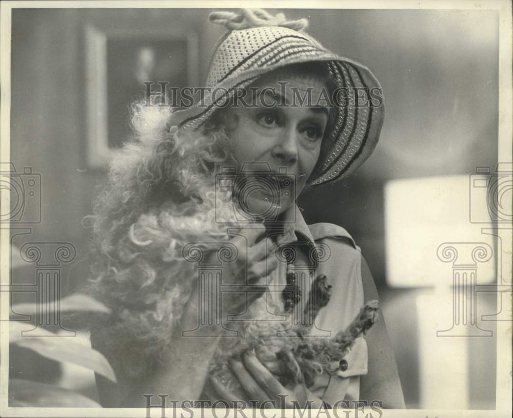 1969 Press Photo June Havoc and her poodle Fatima, New Orleans Repertory Theater - Historic Images