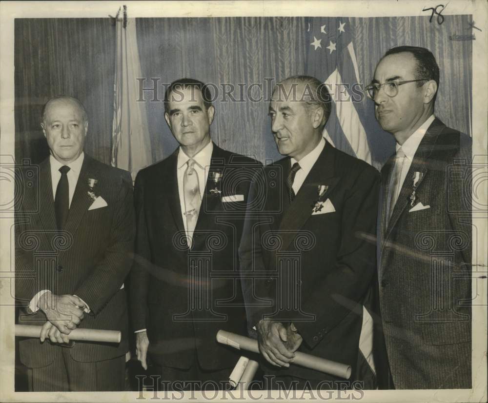 1958 Press Photo Order of Merit of New Orleans was presented to foreign reps-Historic Images