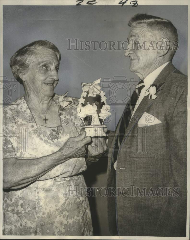 1966 Mr. &amp; Mrs. Lawrence L. Haber celebrate 60th anniversary in LA - Historic Images