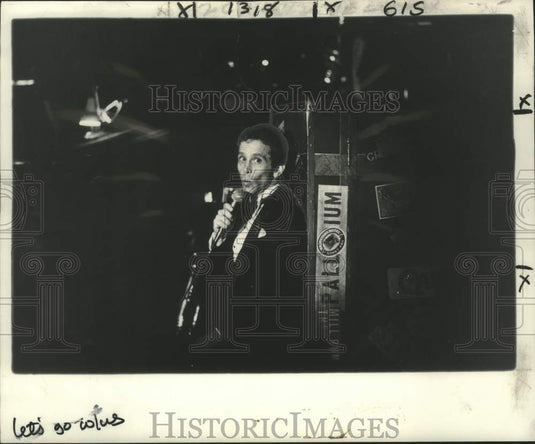 1974 Press Photo Joel Grey performs at The Blue Room in New Orleans - Historic Images