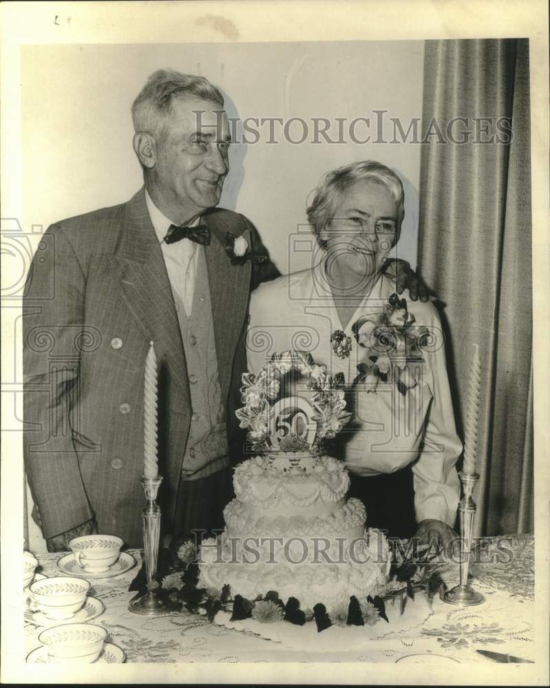 1961 Press Photo Mr. &amp; Mrs. Emmett A. Holt at 50th anniversary in New Orleans-Historic Images